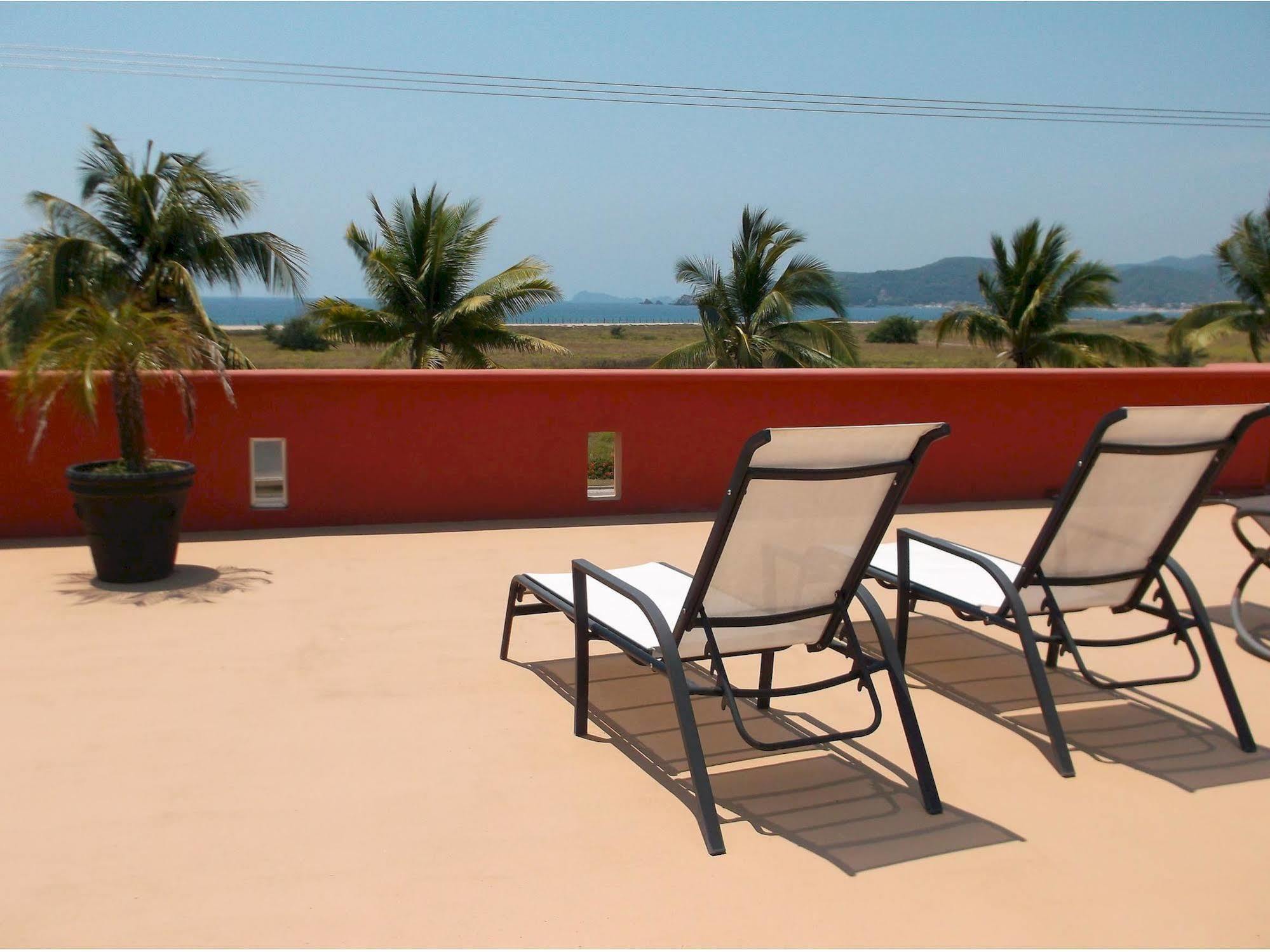 Casa Misifus Hotel Barra de Navidad Exterior photo